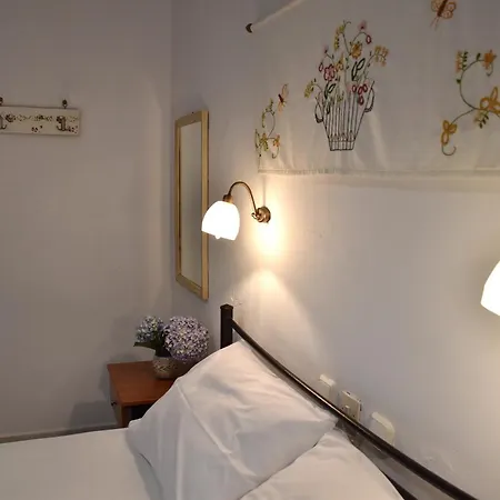 Mirsini Apartments Kariotes Esterno foto