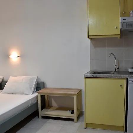 Mirsini Apartments Kariotes Esterno foto