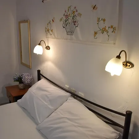 Mirsini Apartments Kariotes Esterno foto